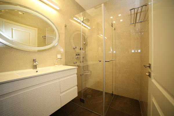 מקלחת זכוכית מעוצבת